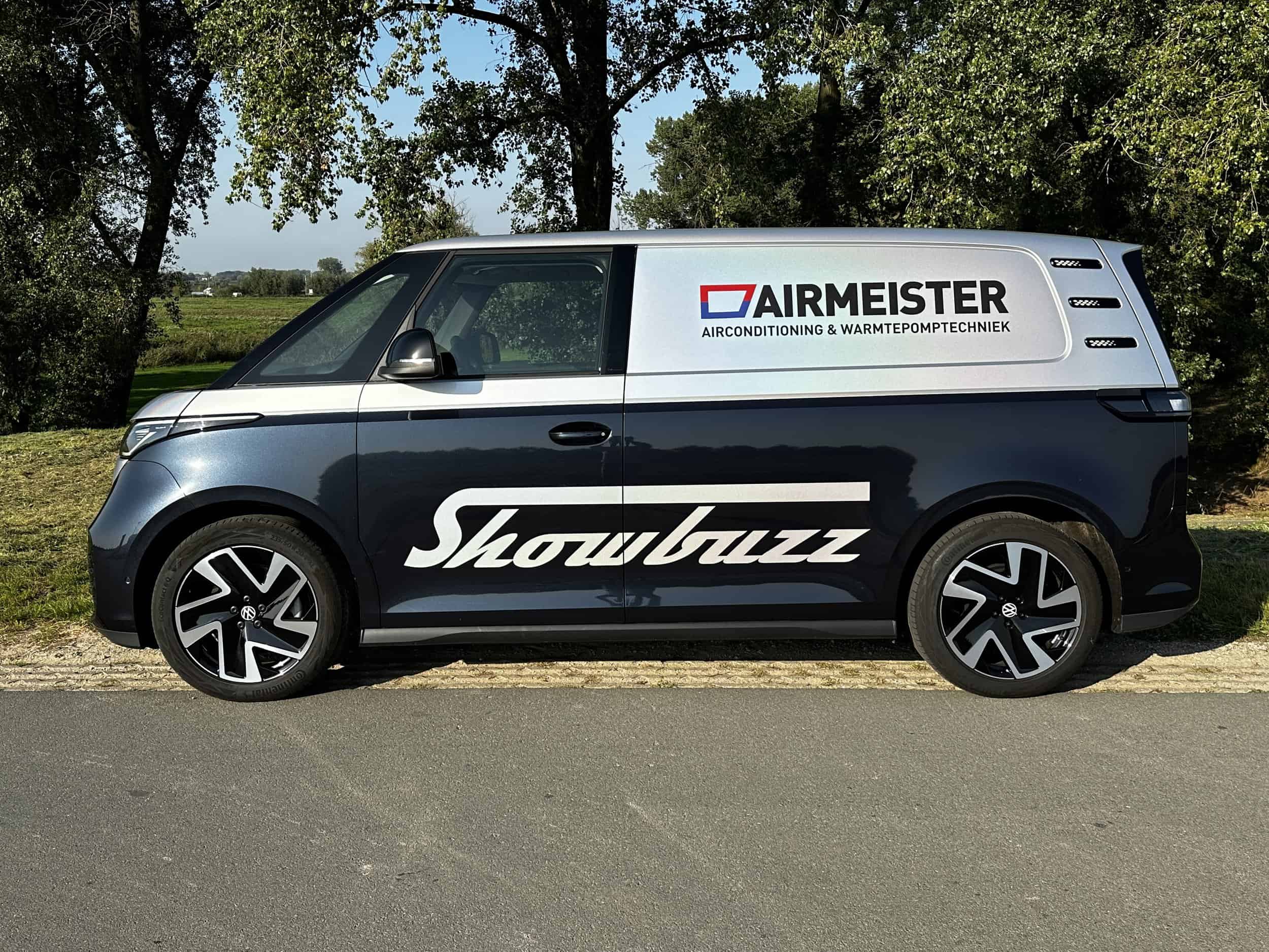 Showbuzz bedrijfswagen met Airmeister-logo